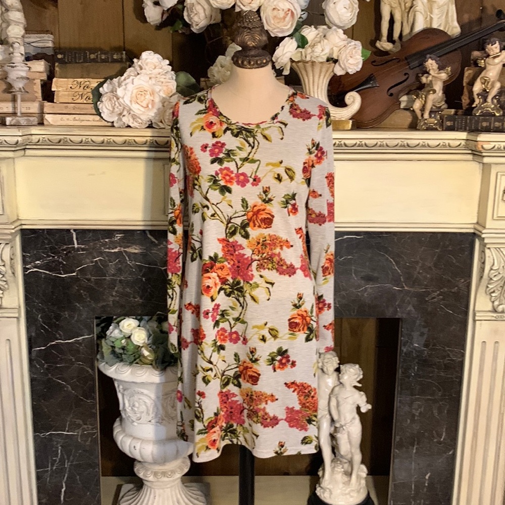 Cousin Earl boho floral Roses dress